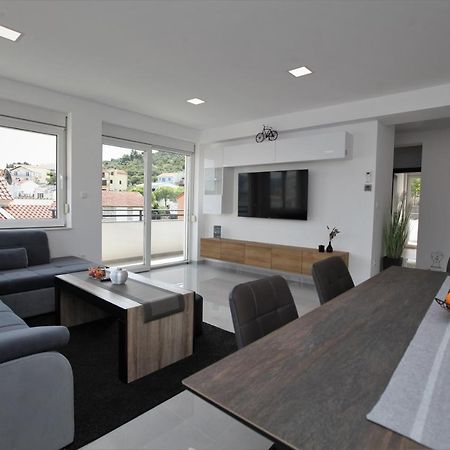 Apartmani Ive Trogir Exteriör bild