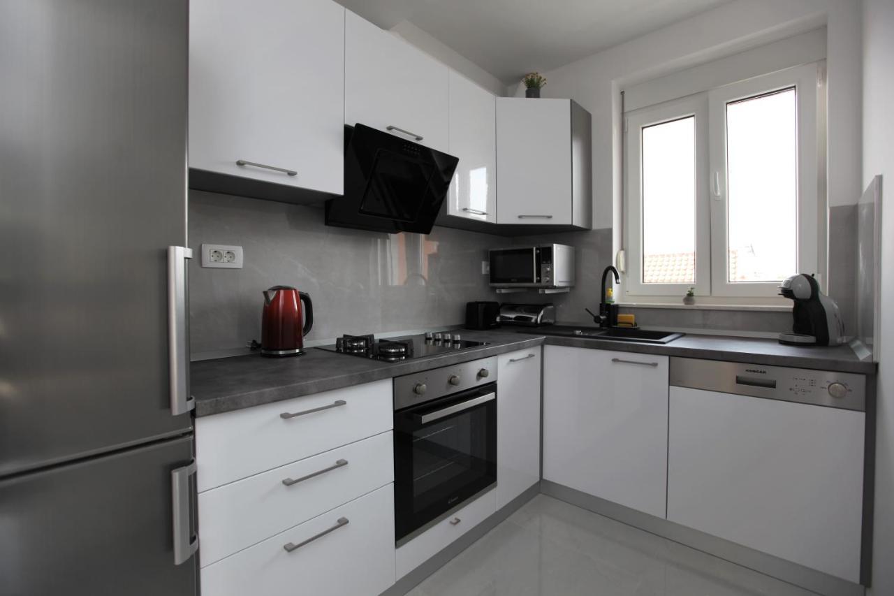 Apartmani Ive Trogir Exteriör bild