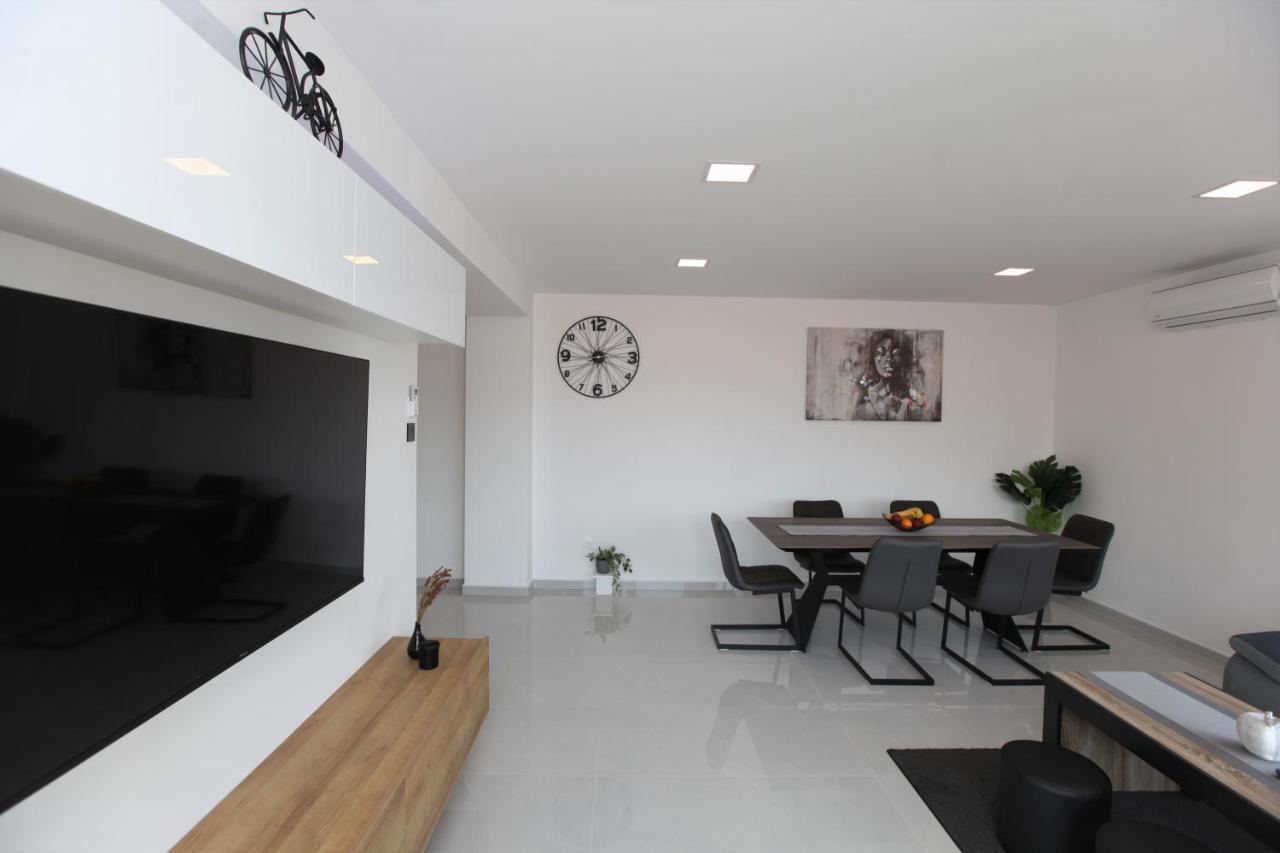 Apartmani Ive Trogir Exteriör bild