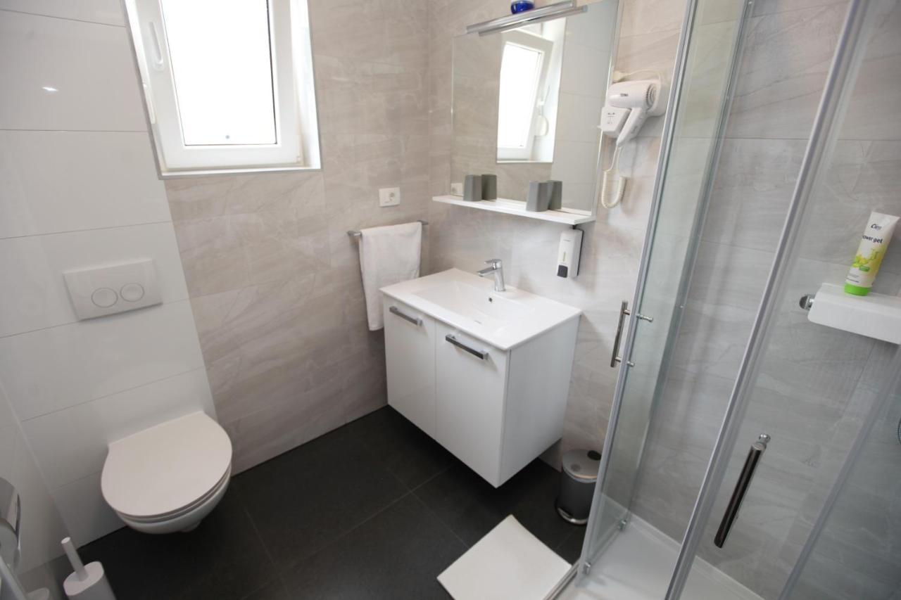 Apartmani Ive Trogir Exteriör bild