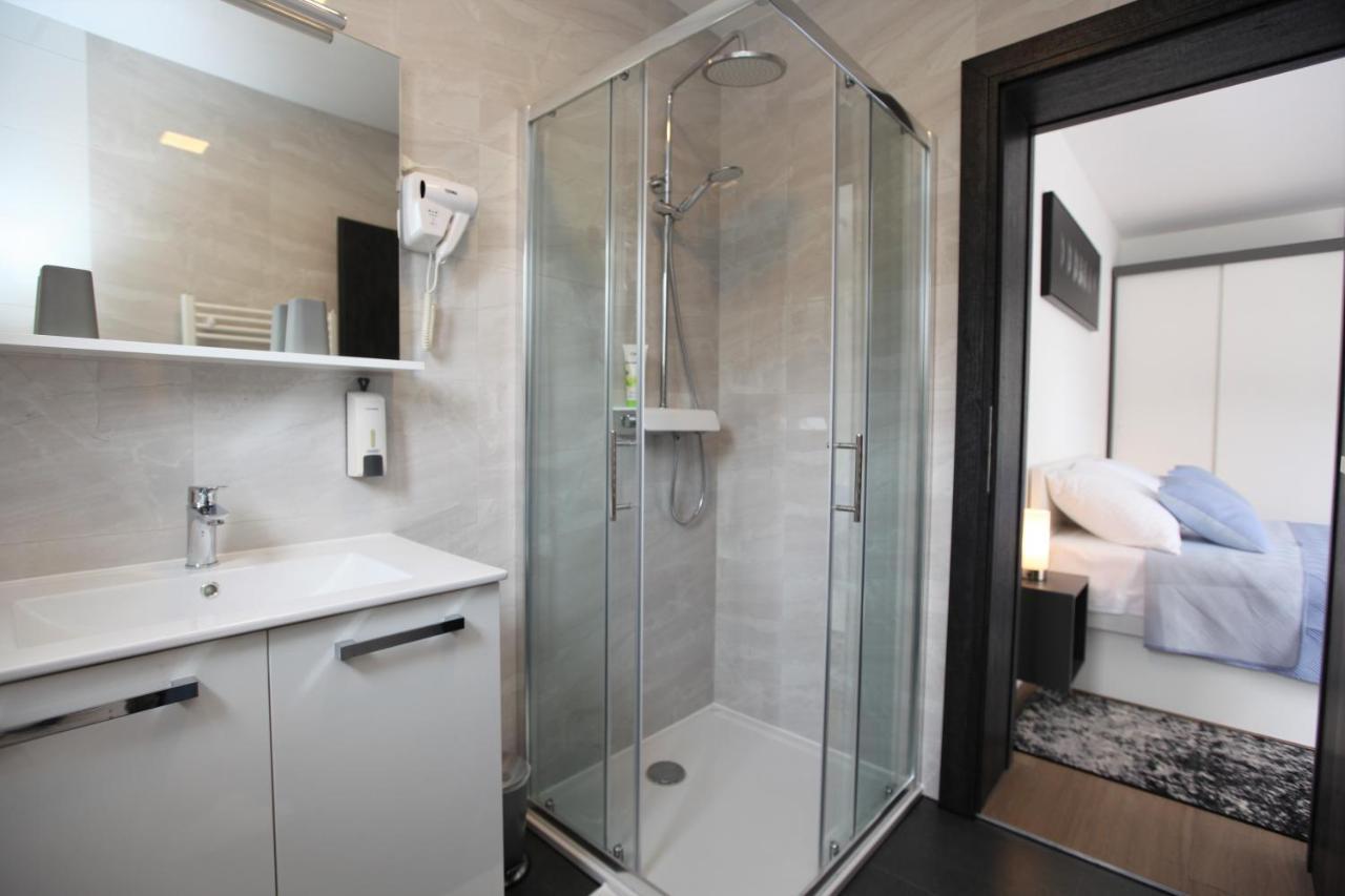 Apartmani Ive Trogir Exteriör bild