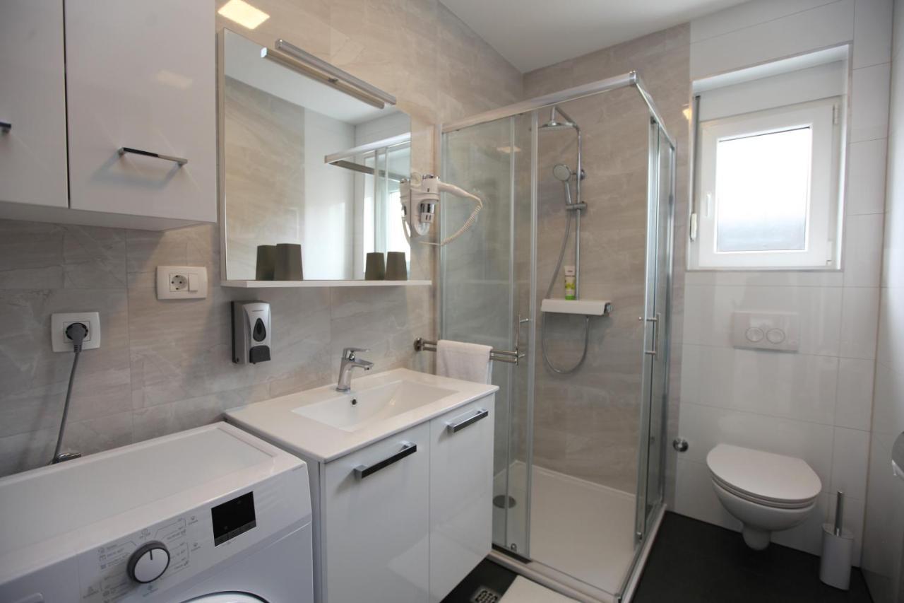 Apartmani Ive Trogir Exteriör bild